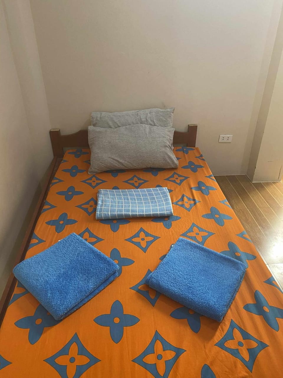 Daddy Capts Guesthouse Bantayan Island Bed and Breakfast in Central Visayas