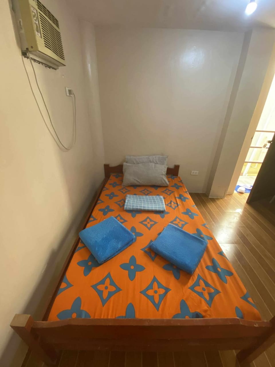 Daddy Capts Guesthouse Bantayan Island Bed and Breakfast in Central Visayas
