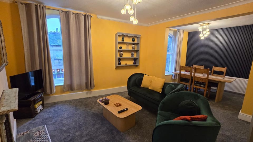 The Maisonette central Buxton Apartment in High Peak District