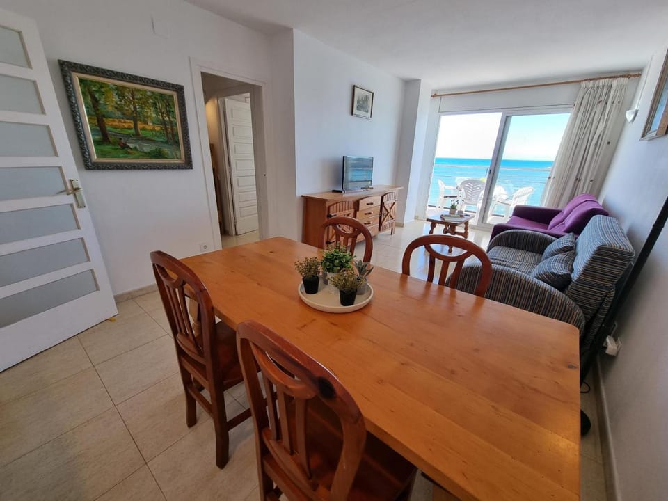 Apartamento en L'Escala con terraza y piscina, cerca de la playa - HISP-236-97 Apartment in L'Escala