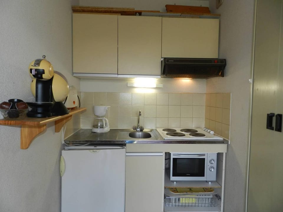 Appartement 2 pièces, 5 couchages, proche plage, parking privatif - FR-1-251-888 Apartment in Bormes-les-Mimosas