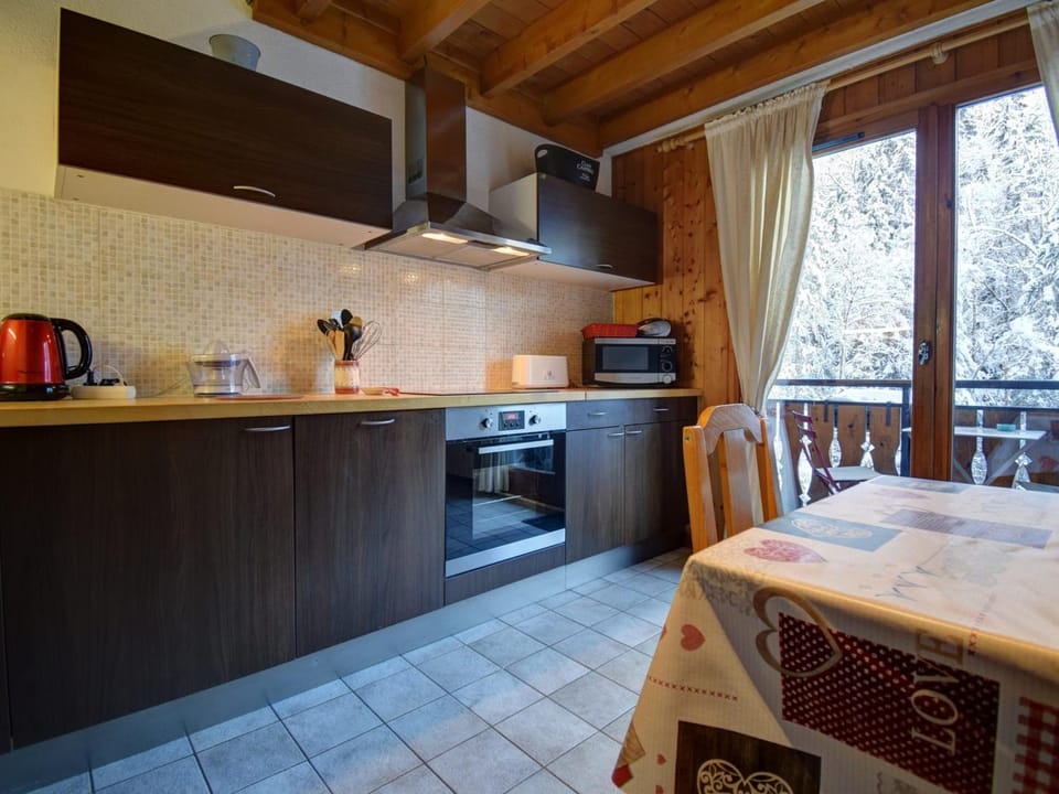 Bel appartement proche du téléphérique de Nyon avec balcon et parking - FR-1-524-145 Apartment in Morzine