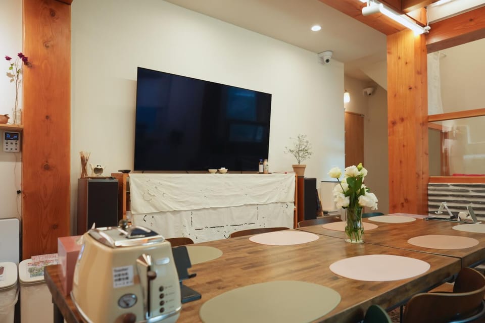 Communal lounge/ TV room