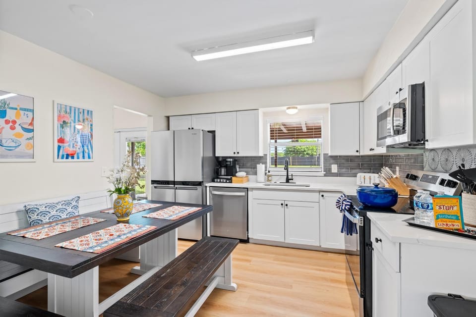 Your own 5BR Private Oasis! wPrivate PoolPickleball Villa in West Palm Beach