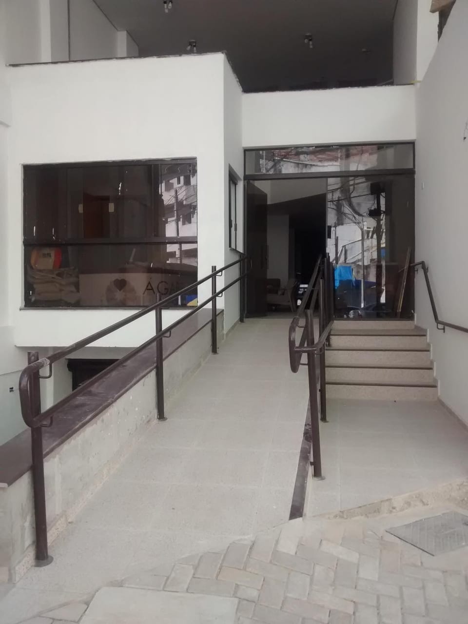 Facade/entrance