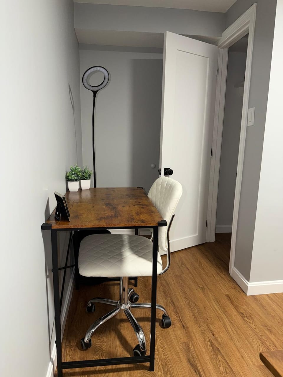 Janets Cove Apartment in Somerville
