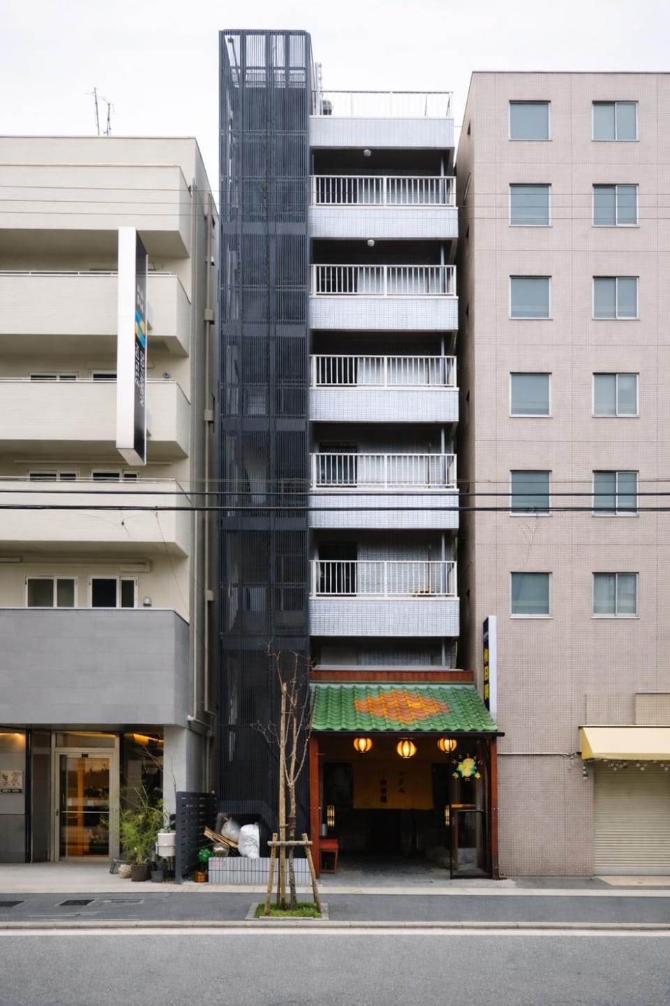 Property building, Day, Location