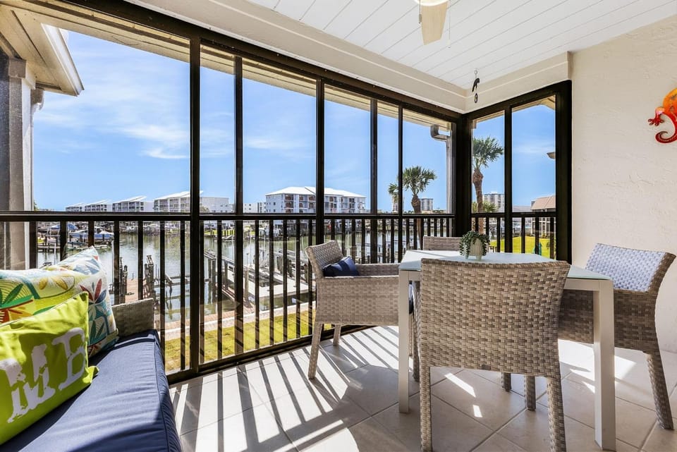 Estero Island Yacht & Racquet Club 224 condo Apartment in Estero Island