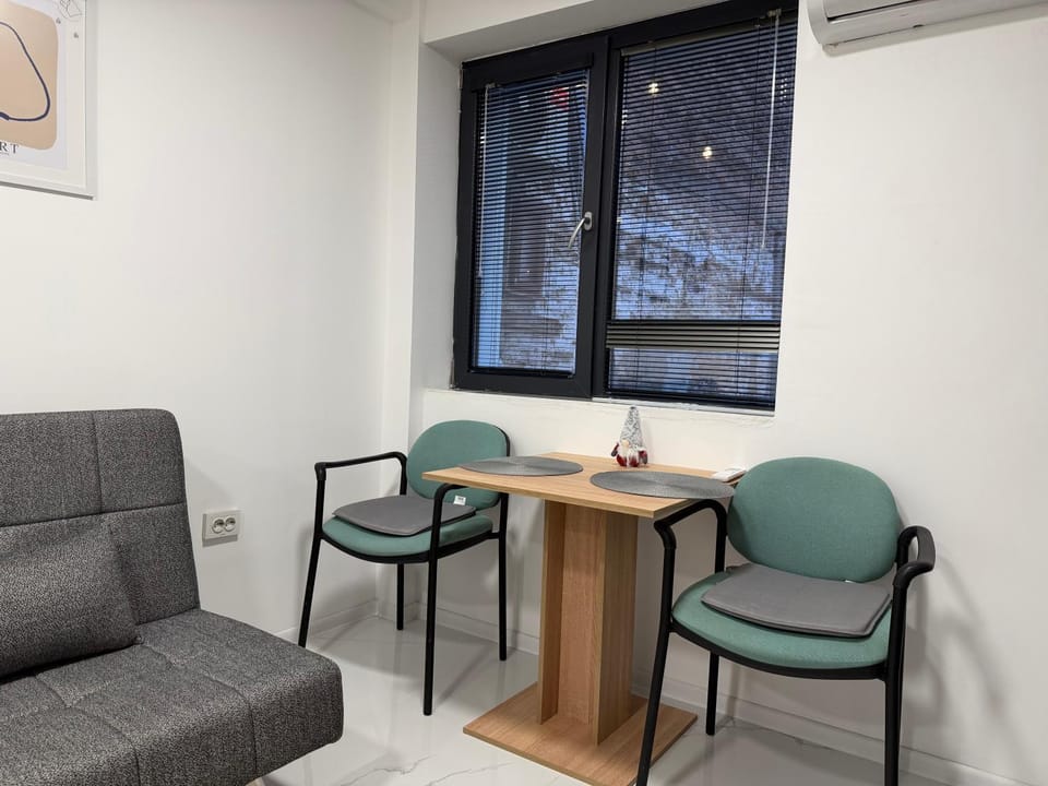 Botev MiniHub Hub 2 Modern Studio at Botev 88 Apartment in Sofia