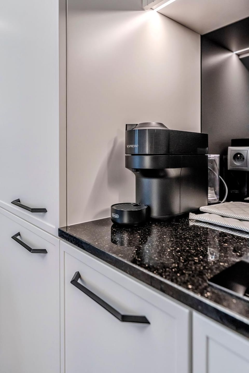 Kitchen or kitchenette, kitchen