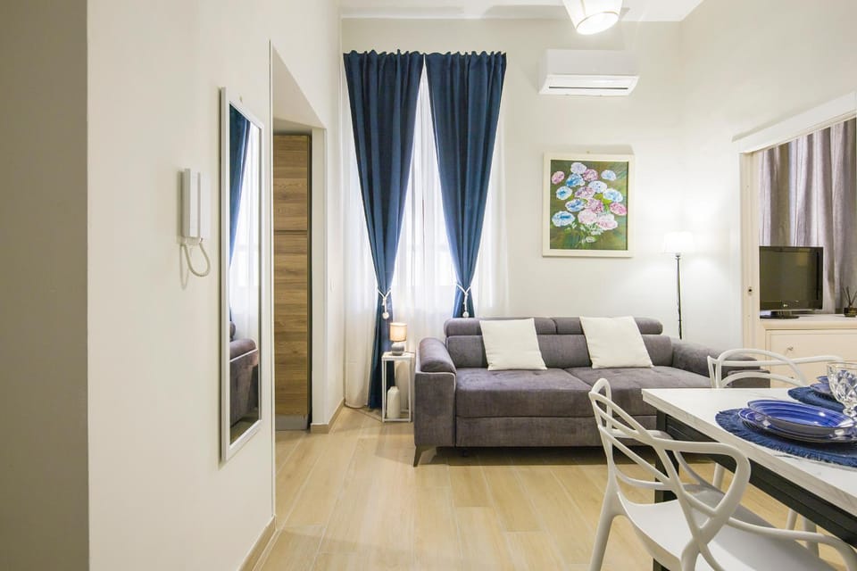 Bed, Living room, Seating area