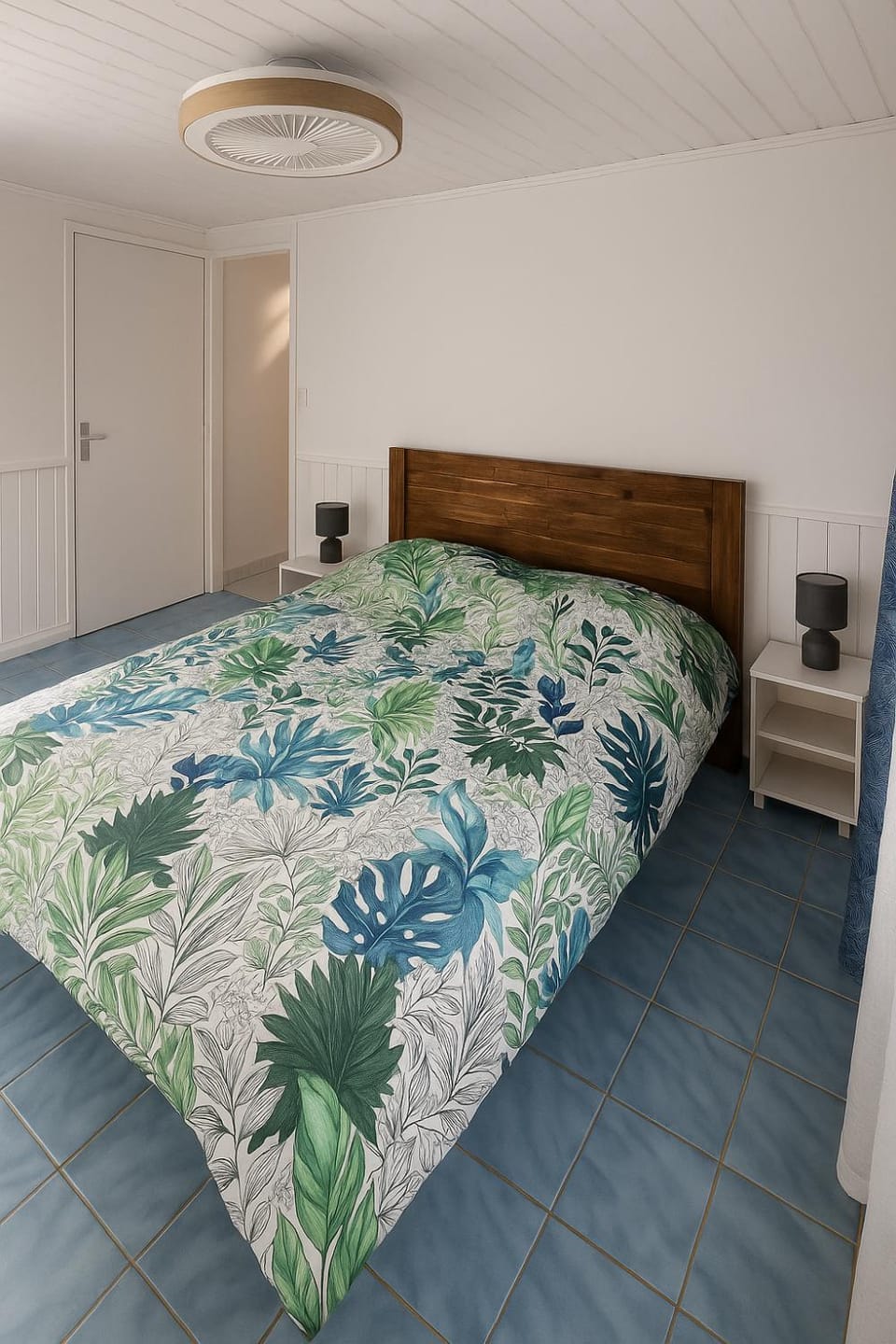 Bed, Photo of the whole room, Bedroom