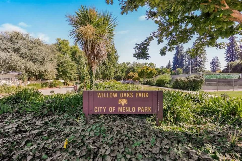 2 Luxury Townhouses near Meta & Stanford - 493 & 497 House in Menlo Park