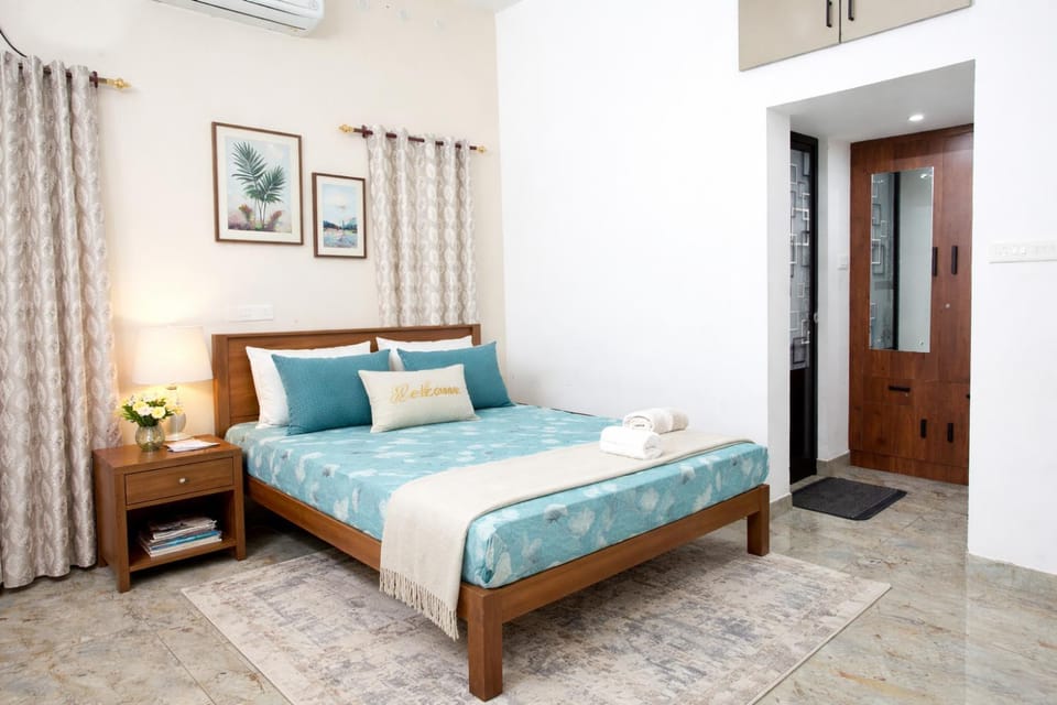 PATHIRAMANAL Service Villas Villa in Kerala