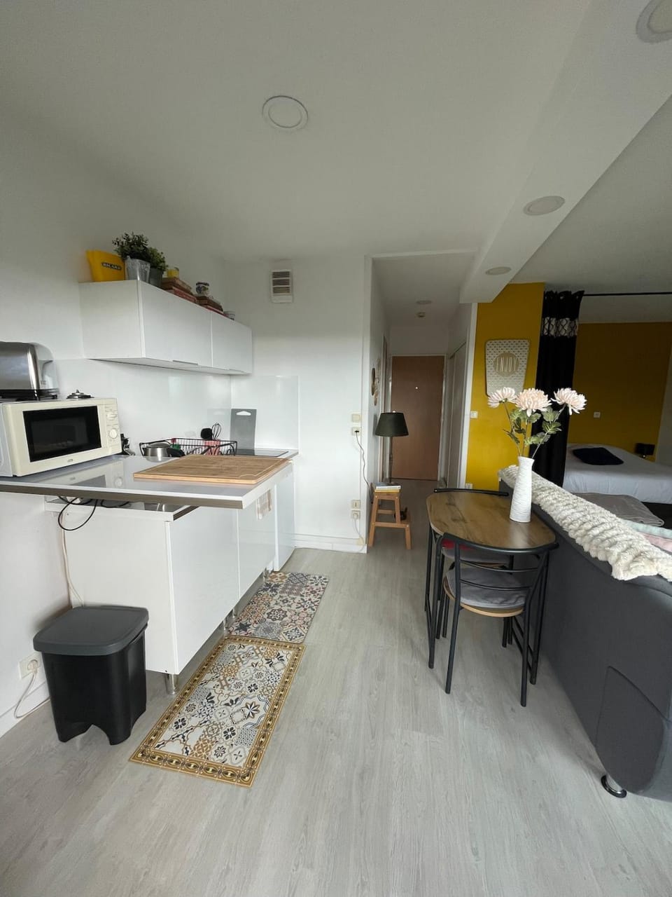 Studio cocoon avec vue sur le Beaujolais Apartment in Bourgogne-Franche-Comté
