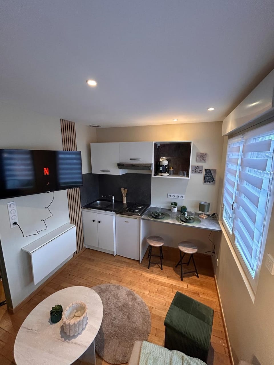 Kitchen or kitchenette, stove