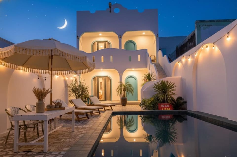 Property building, Patio, Day, Night, Balcony/Terrace, Pool view, Swimming pool, Swimming pool, sunbed
