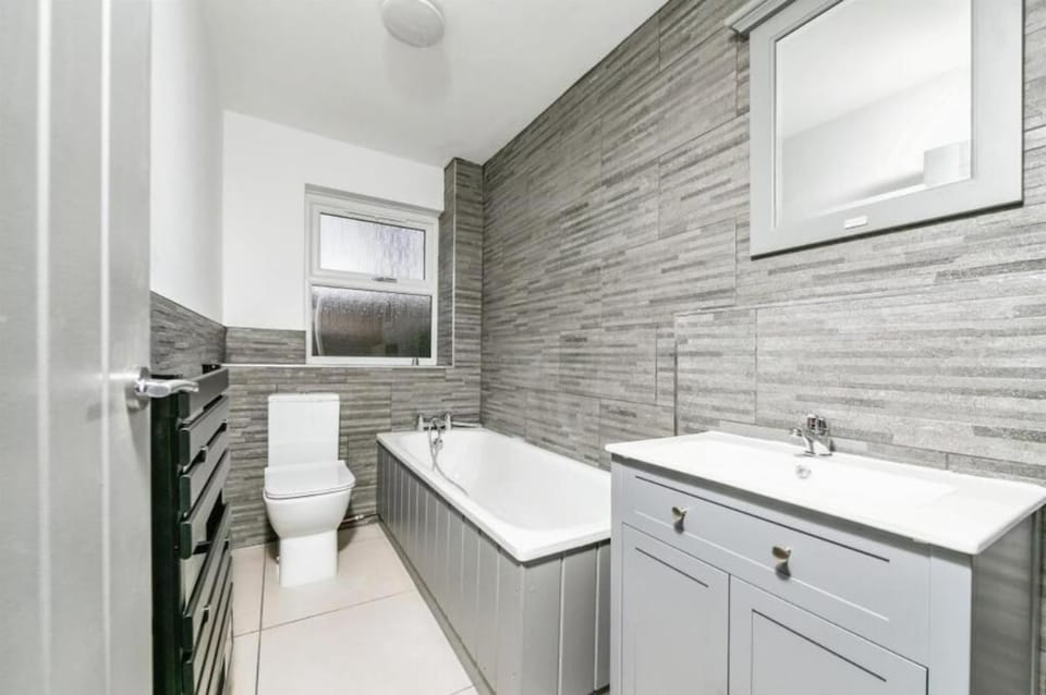 Toilet, Bathroom, Bath