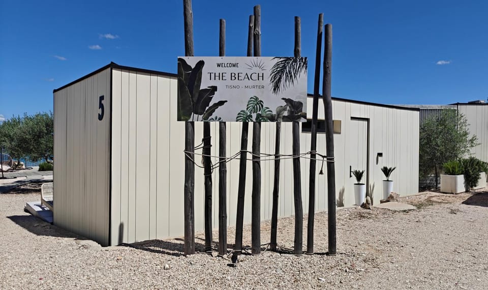 Facade/entrance, Property logo or sign, Street view