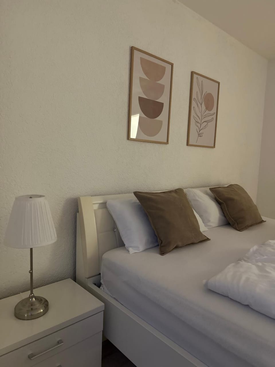 Bed, TV and multimedia, Bedroom, Pets, Pets, Pets, cot, pet friendly, pet friendly