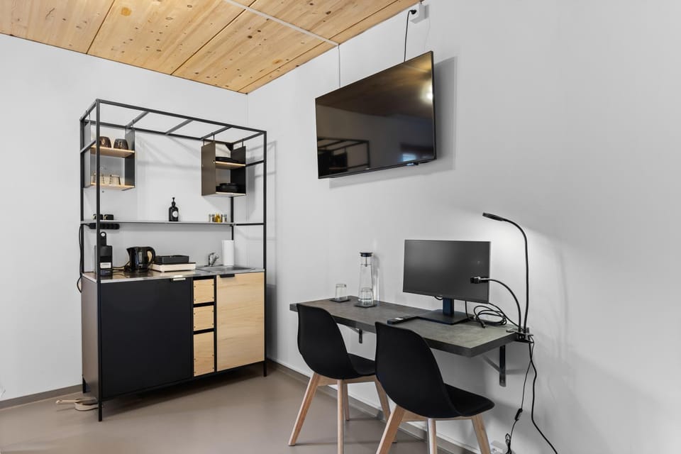 TV and multimedia, Kitchen or kitchenette, Dining area