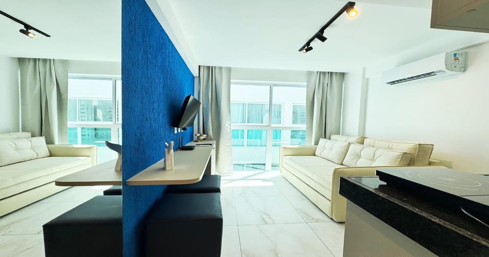 Bed, TV and multimedia, Living room, Photo of the whole room, Bedroom, air conditioner