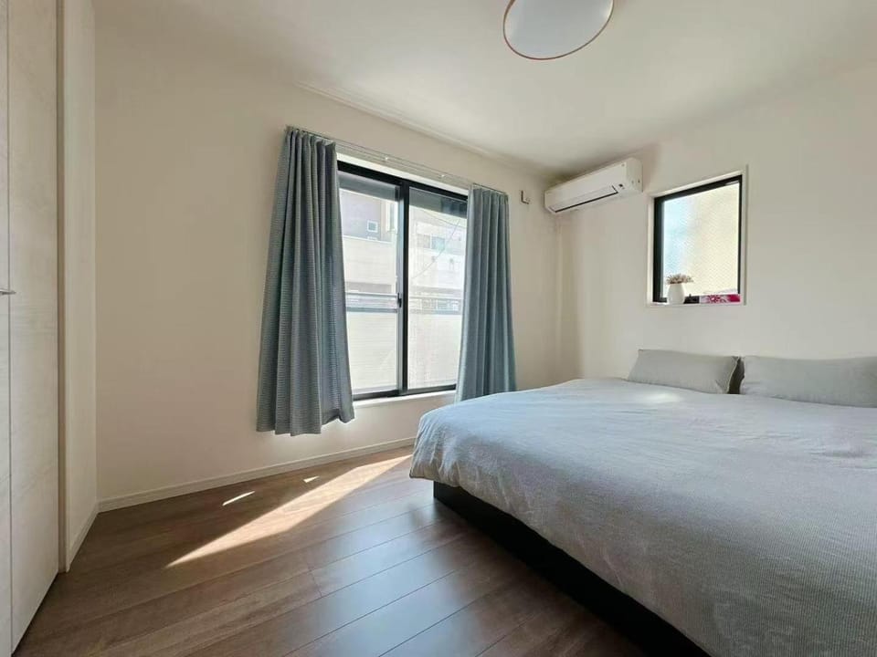 Bed, Bedroom, air conditioner