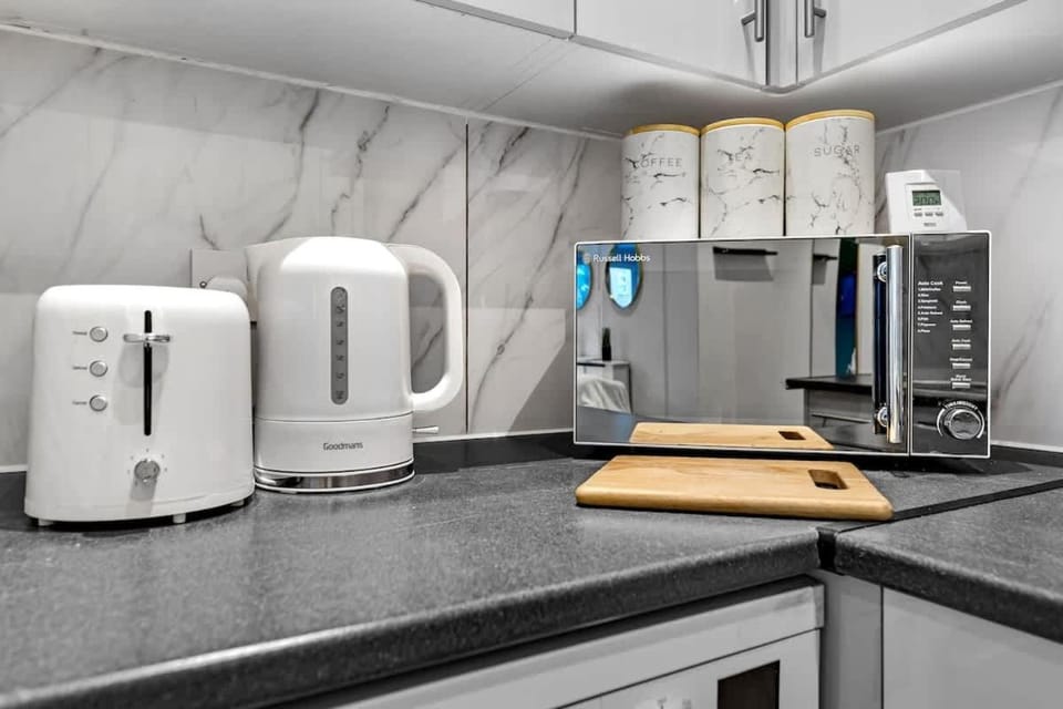 Notting Hill Neighbour - 2BR Designer Stay, Moments from Harrods for Beautiful London Nights Apartment in City of Westminster