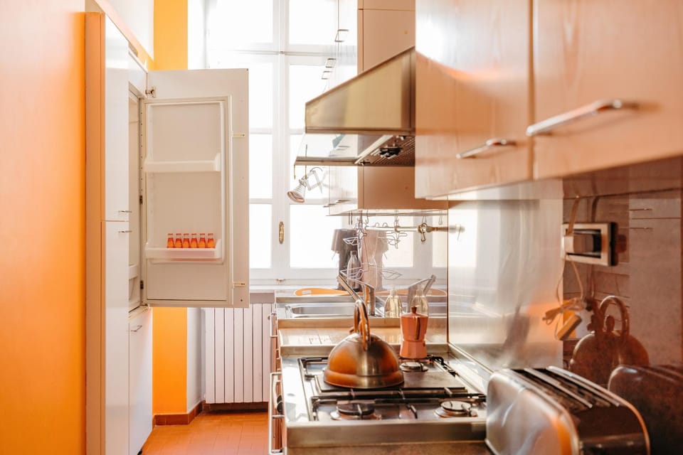 Kitchen or kitchenette, oven, stove