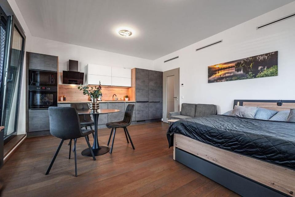 Kitchen or kitchenette, Living room