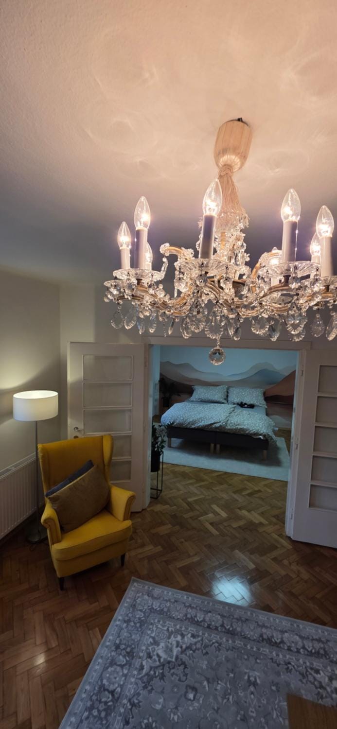 Bed, Living room, Photo of the whole room, Seating area, Bedroom