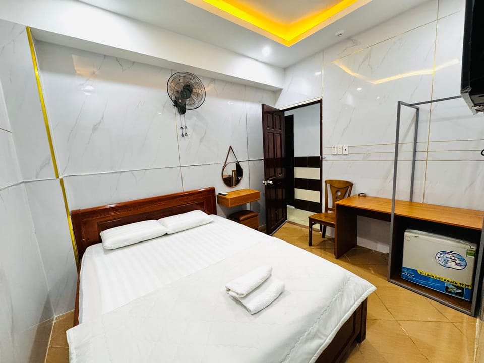 Khách Sạn Bình Dung Hotel in Ho Chi Minh City