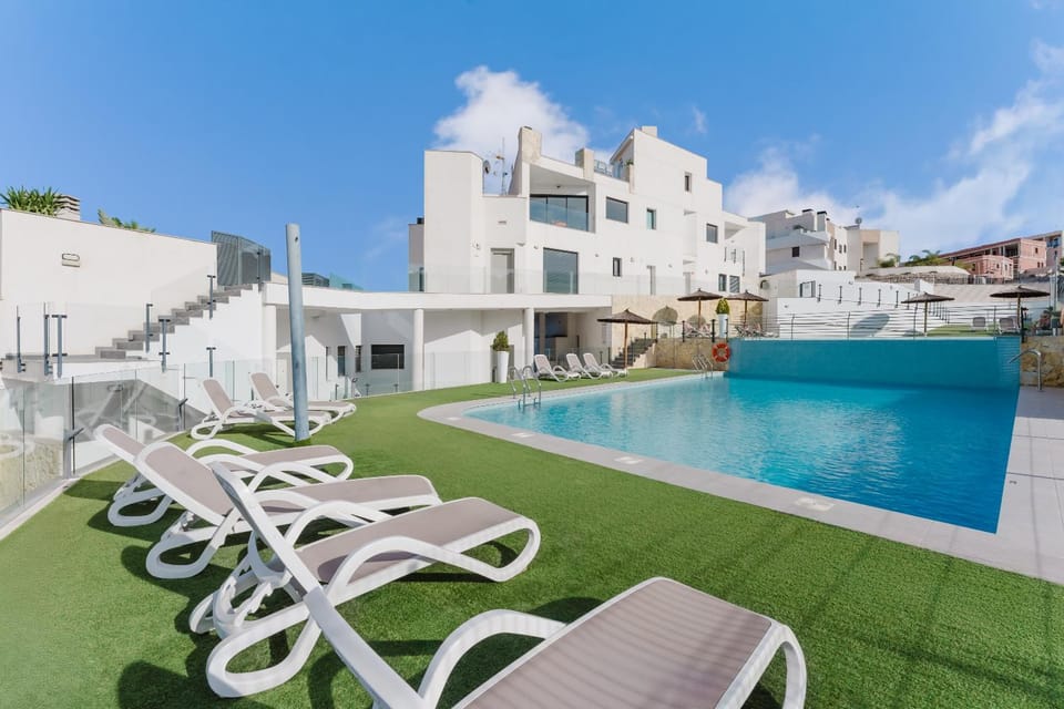 Modern Sea View Apartment Apartment in Alacantí