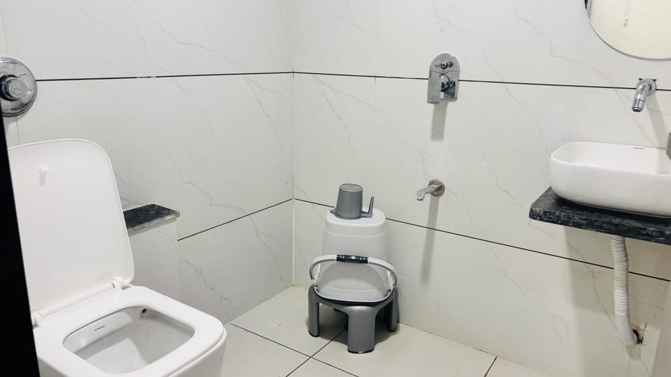 Toilet, Bathroom