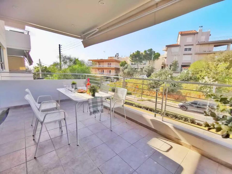 Alimos Skyline Balcony Home Apartment in Alimos