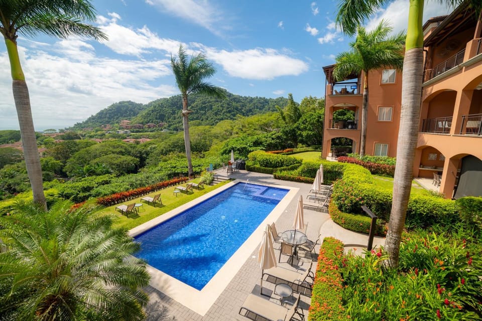 Altavista 5A 3 bdr 3 bath Ocean View Apartment in Herradura
