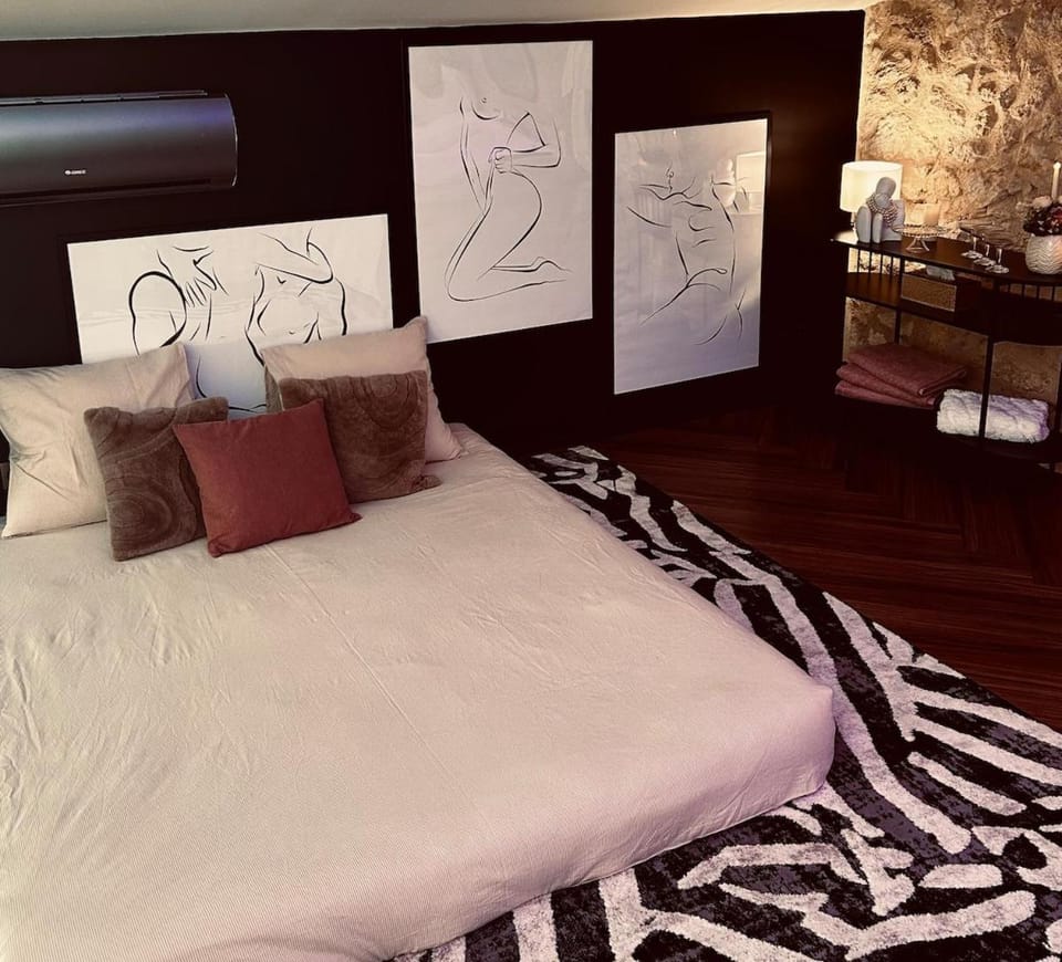 Bed, wedding