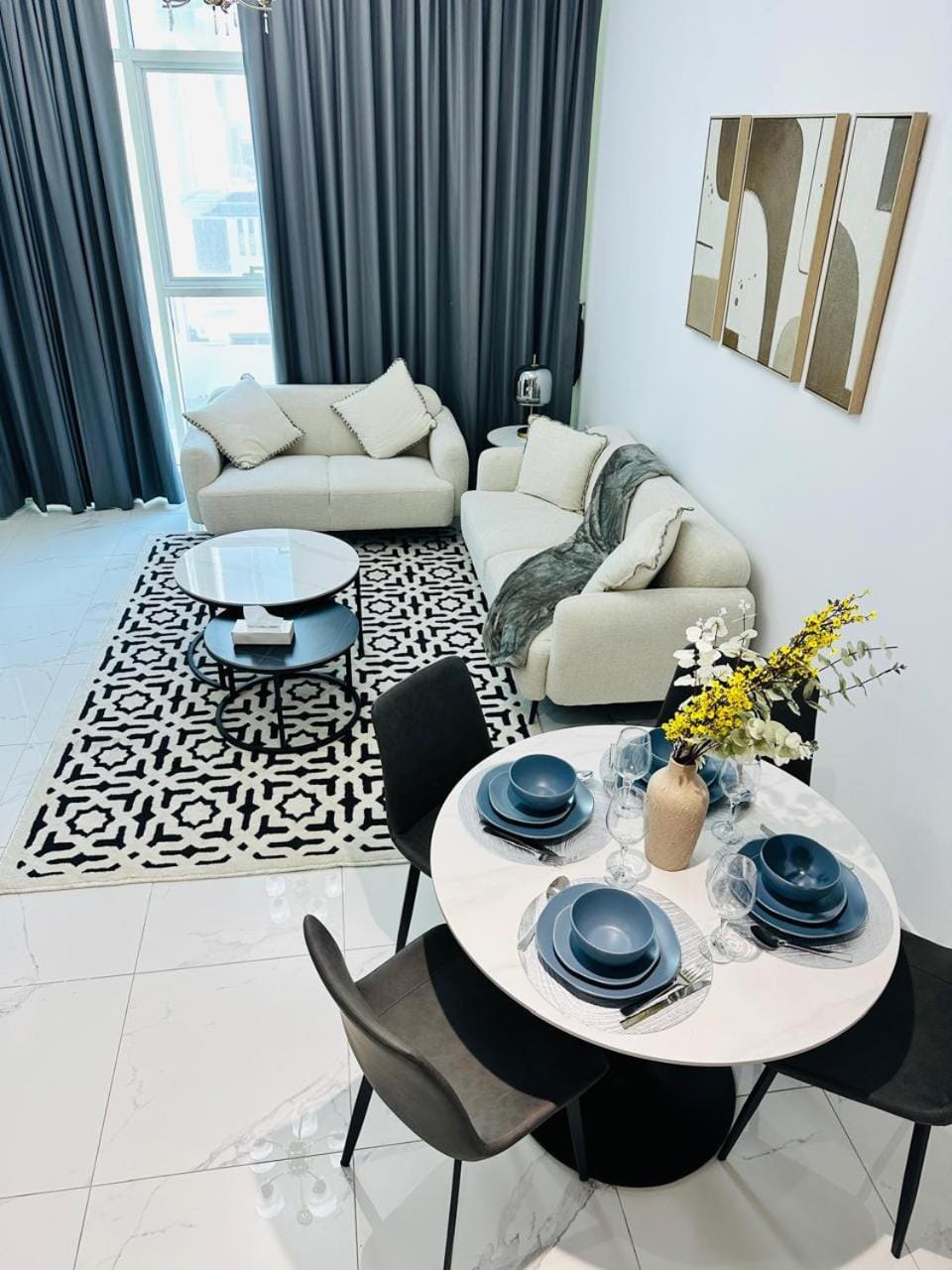 Living room, Seating area, Dining area