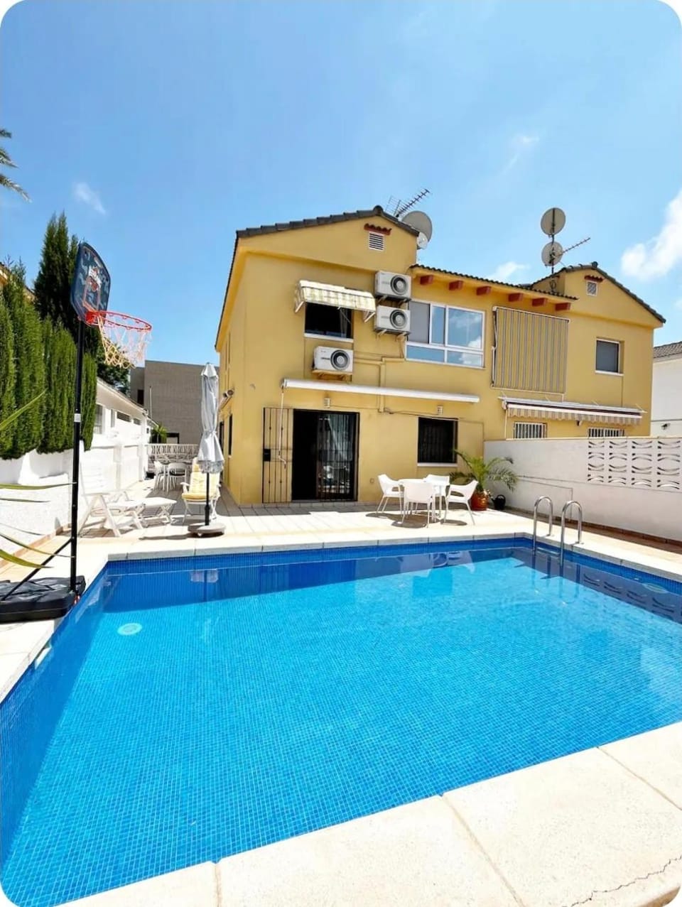 Pool view
