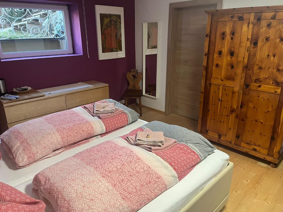 Smart Stay - Privates Zimmer & Bad im Untergeschoss - Kingsize Komfort fuer Zwei Apartment in Salzburgerland