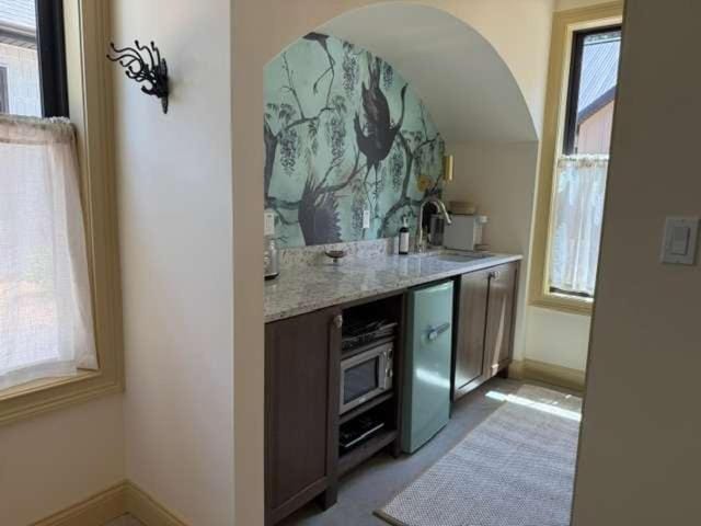 Dogwood - Upscale 2 bedroom Villa at Petite Acres Villa in New Buffalo