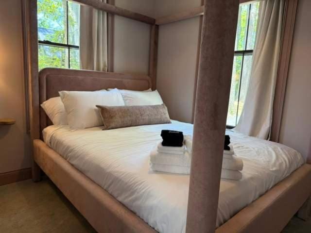 Larkspur - Upscale 2 Bedroom Villa at Petite Acres Villa in New Buffalo