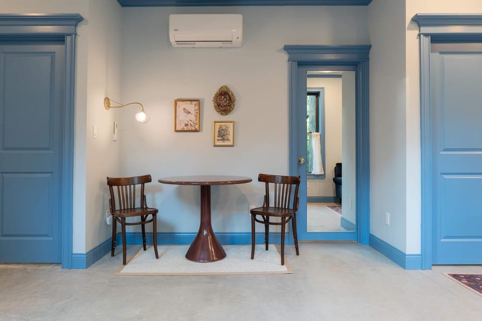 Windflower - Upscale 2 Bedroom Villa at Petite Acres Villa in New Buffalo