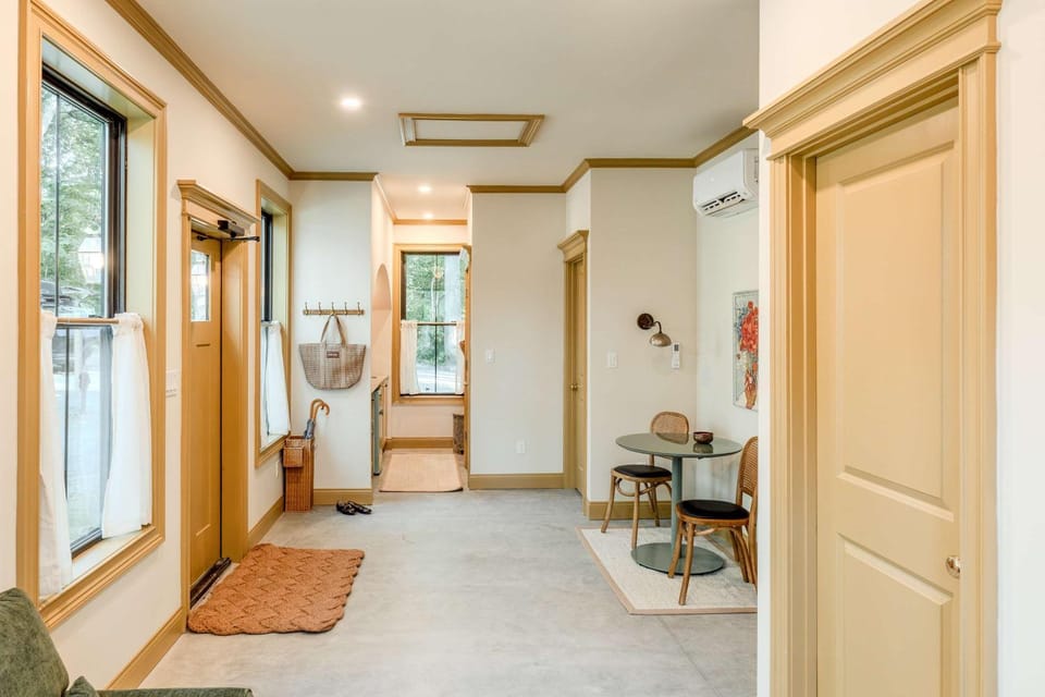 Witch Hazel - Upscale 2 Bedroom Villa at Petite Acres Villa in New Buffalo