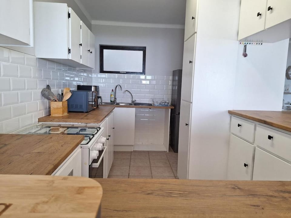 Blue Horizon - Seaviews - Beach Access Apartment in Port Alfred