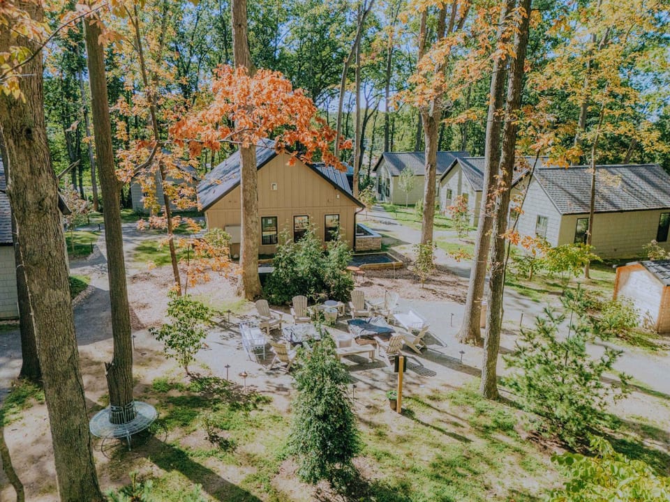 Woodsage - Upscale 2 Bedroom Villa at Petite Acres Villa in New Buffalo