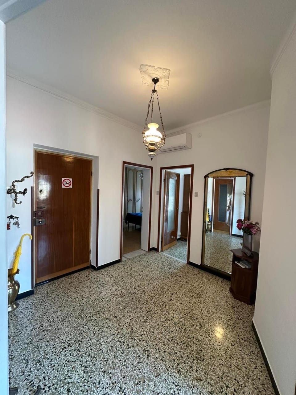 Zatushok Apartment in La Spezia