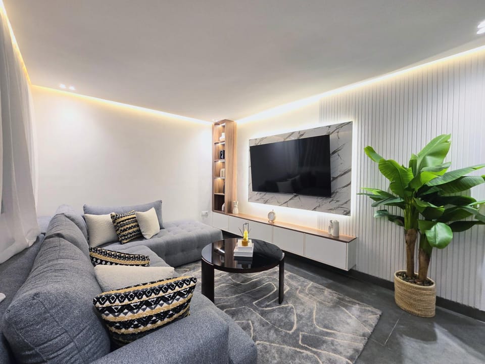 Central New 1BR Next to the Train Station Apartment in Marrakesh