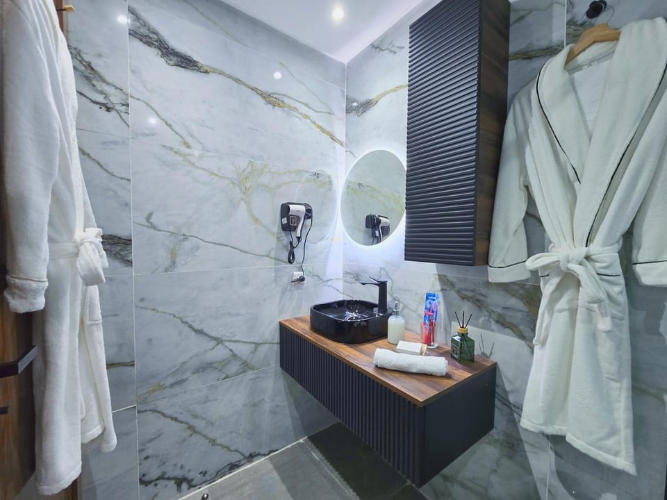 Central New 1BR Next to the Train Station Apartment in Marrakesh