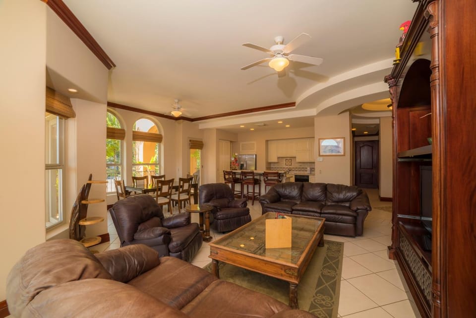 Bella Vista 2C - 3 bdr 3 1 and a half bath House in Herradura